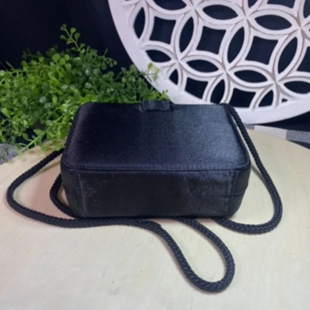 Jessica McClintock Black Crossbody Bag with‎ Tassel